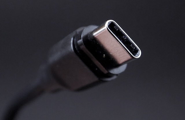 苹果产品接口现状：妙控配件转向 USB-C，部分设备仍售 Lightning 版-第1张图片-华粤回收